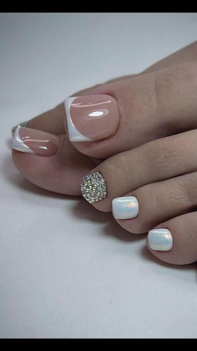 Beautiful false toe nail press ons